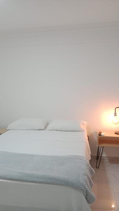 Hotel Aeropuerto Cartagena Екстериор снимка