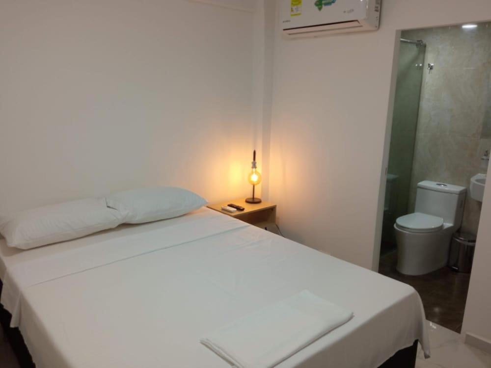 Hotel Aeropuerto Cartagena Екстериор снимка